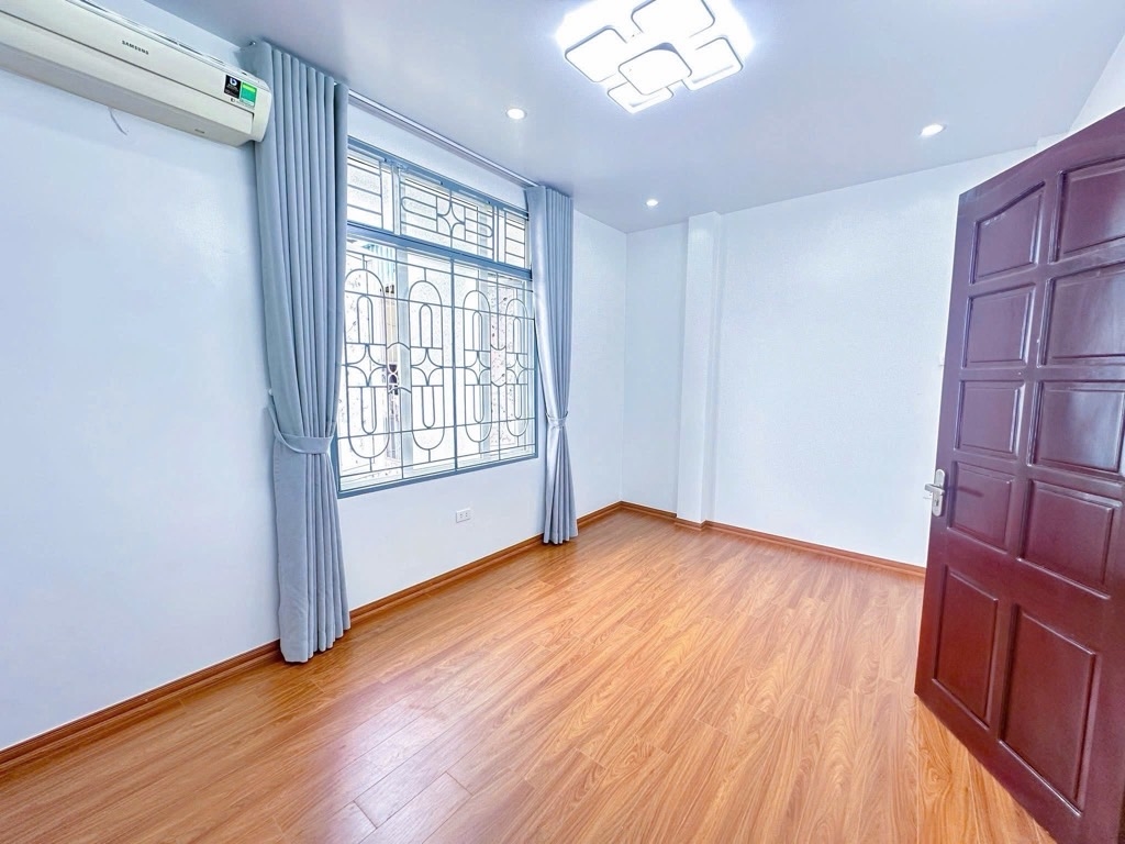 Nhà đẹp Gốc Đề, Hoàng Mai 30m² giá 6 tỷ - Thiết kế hiện đại và tiện nghi!