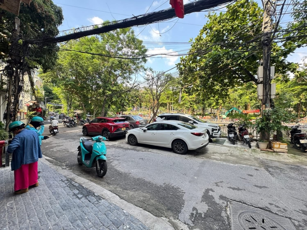 Toà nhà 8 tầng Hoàng Quốc Việt, Cầu Giấy 122m² giá 70 tỷ - Kinh doanh đỉnh cao!