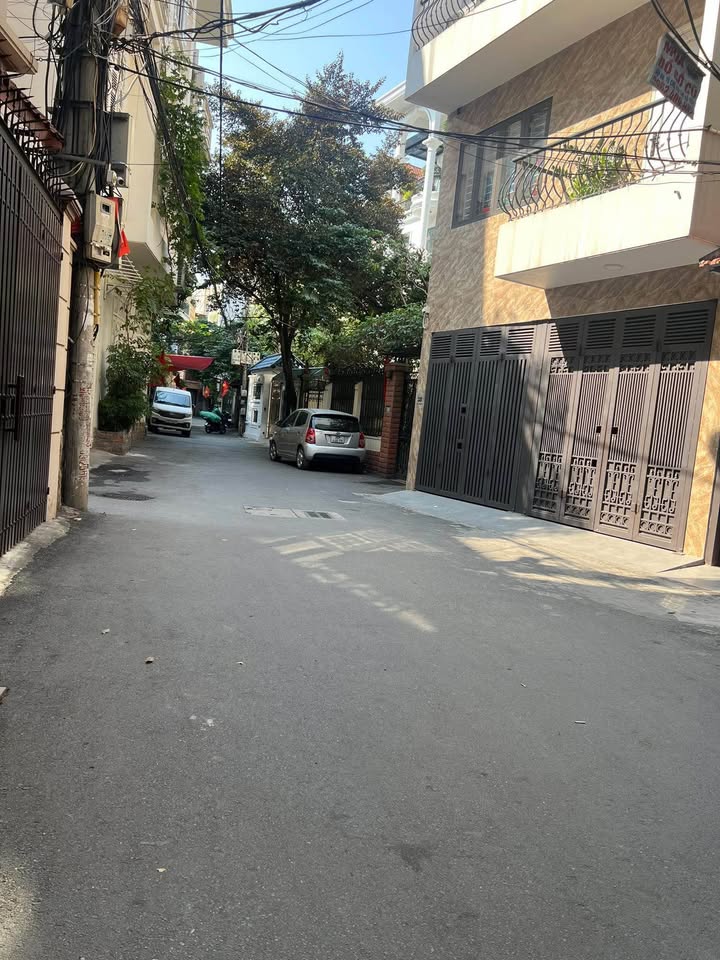 Đất Lê Trọng Tấn, Thanh Xuân 137m² - Mặt ngõ rộng ô tô 7 chỗ vào tận nhà!