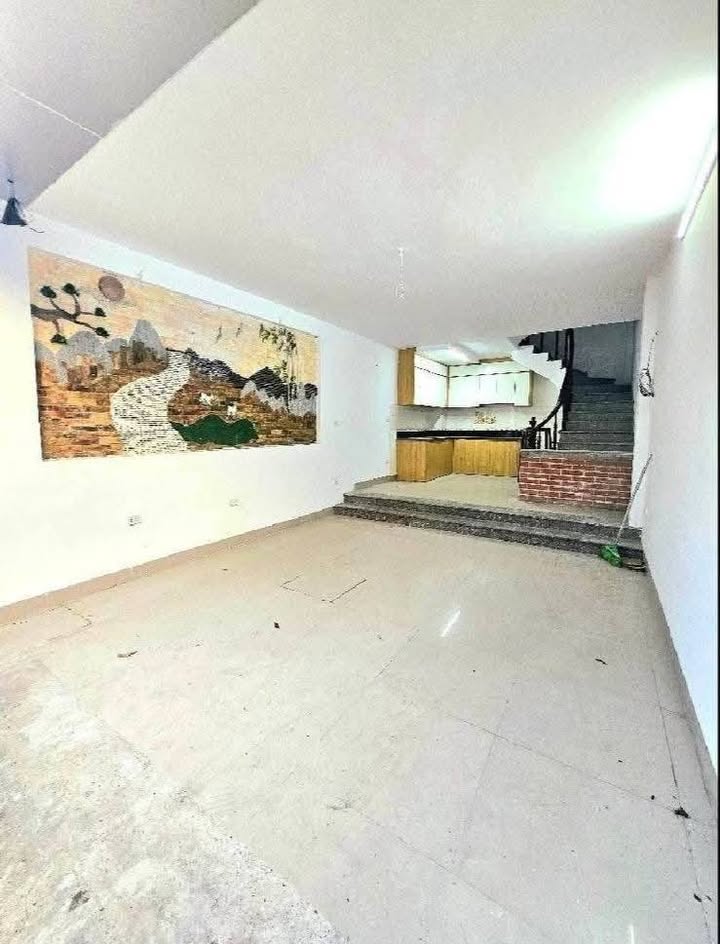 Nhà riêng Thị trấn Yên Mỹ 37m² giá 5 tỷ - Ngõ thông ô tô, chính chủ bán gấp!