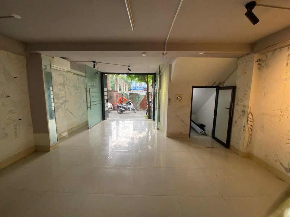Cho thuê văn phòng 70m² tại Nguyễn Văn Lộc, Hà Đông - Giá chỉ 5 triệu/tháng!