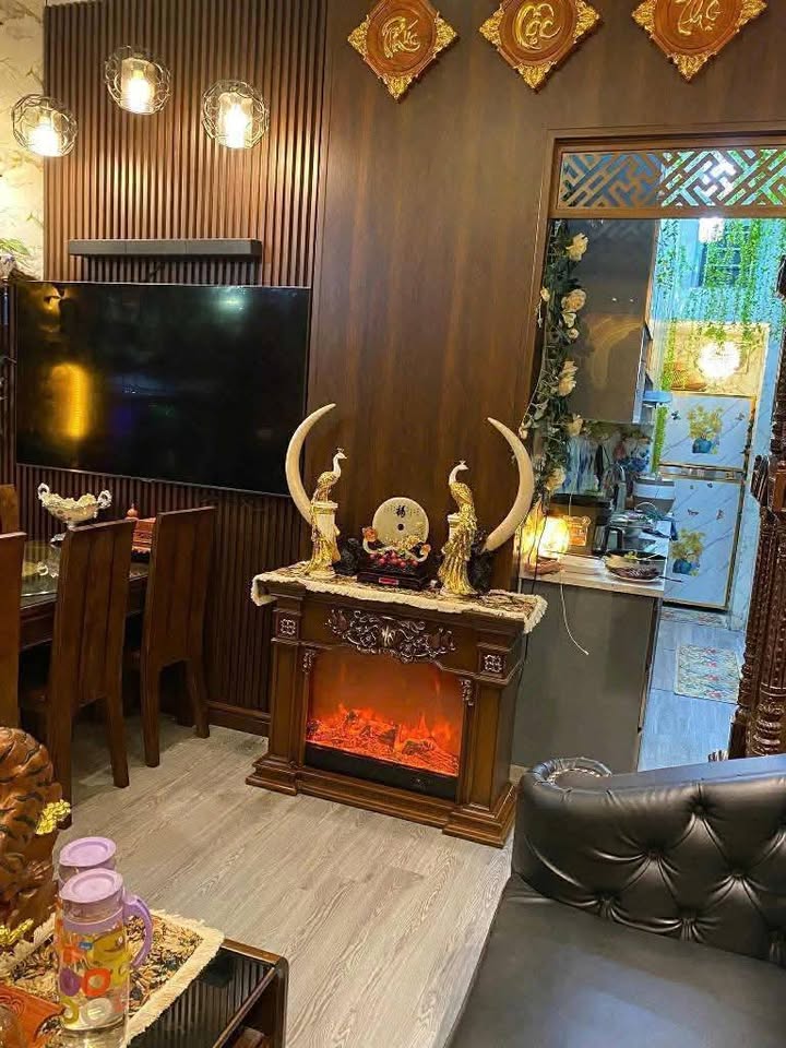 Nhà đẹp sân vườn Đông Ngạc 110m² giá 18 tỷ - Không thể bỏ lỡ!