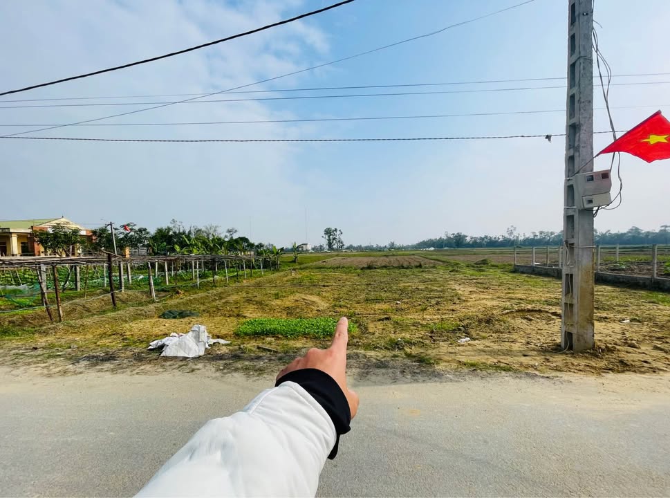 Đất nền đường Nguyễn Phùng TP Vinh 151m² giá 2 tỷ - Mặt tiền 8,4m thuận lợi cho kinh doanh!