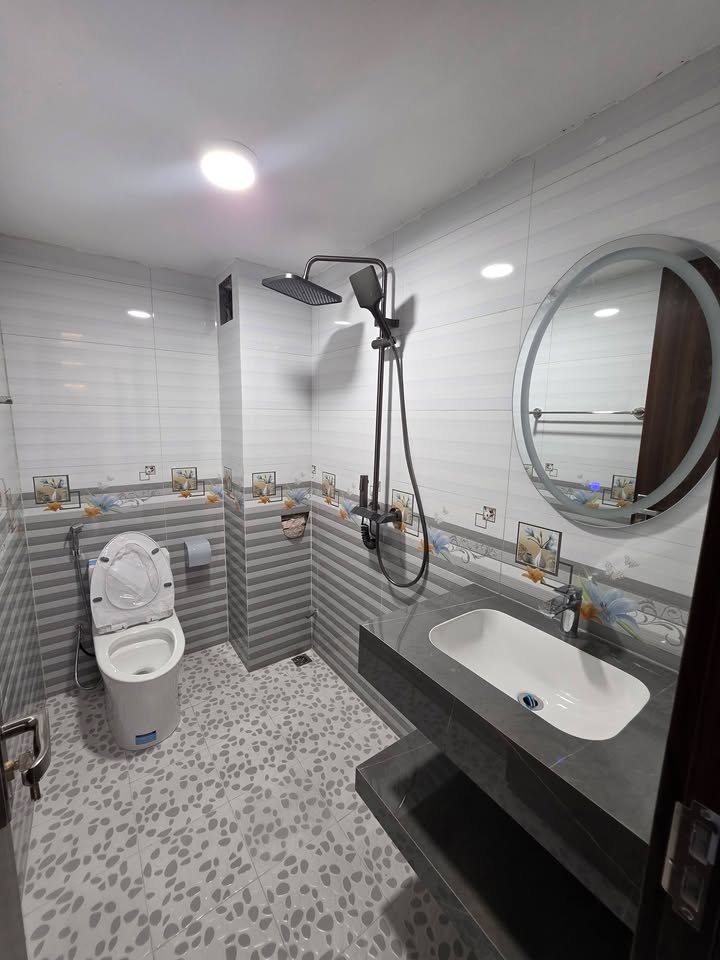 Chung cư Ba Hàng Lĩnh Nam 79m² giá 5.4 tỷ - Lô góc cực thoáng, sẵn sàng ở ngay!