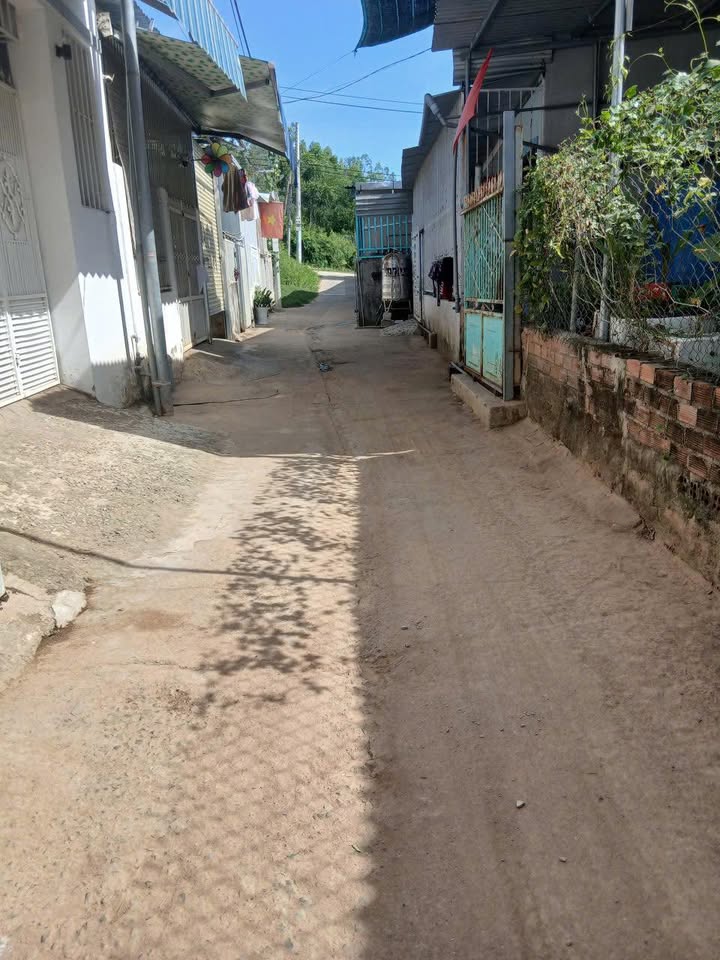 Nhà Đồi 82, Huyện Cam Lâm, 60m² giá 900 triệu - Sẵn sàng vào ở ngay!