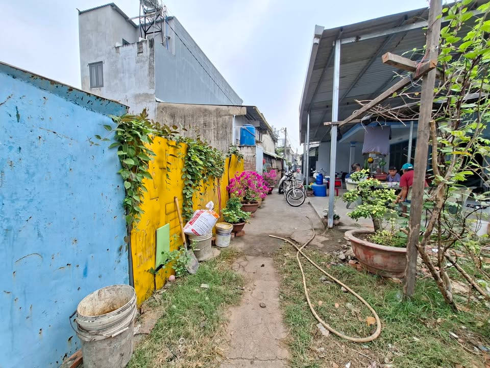 Đất thổ cư Dĩ An 140m² giá 3.3 tỷ - Sát chợ Dĩ An 1, sổ riêng chính chủ!