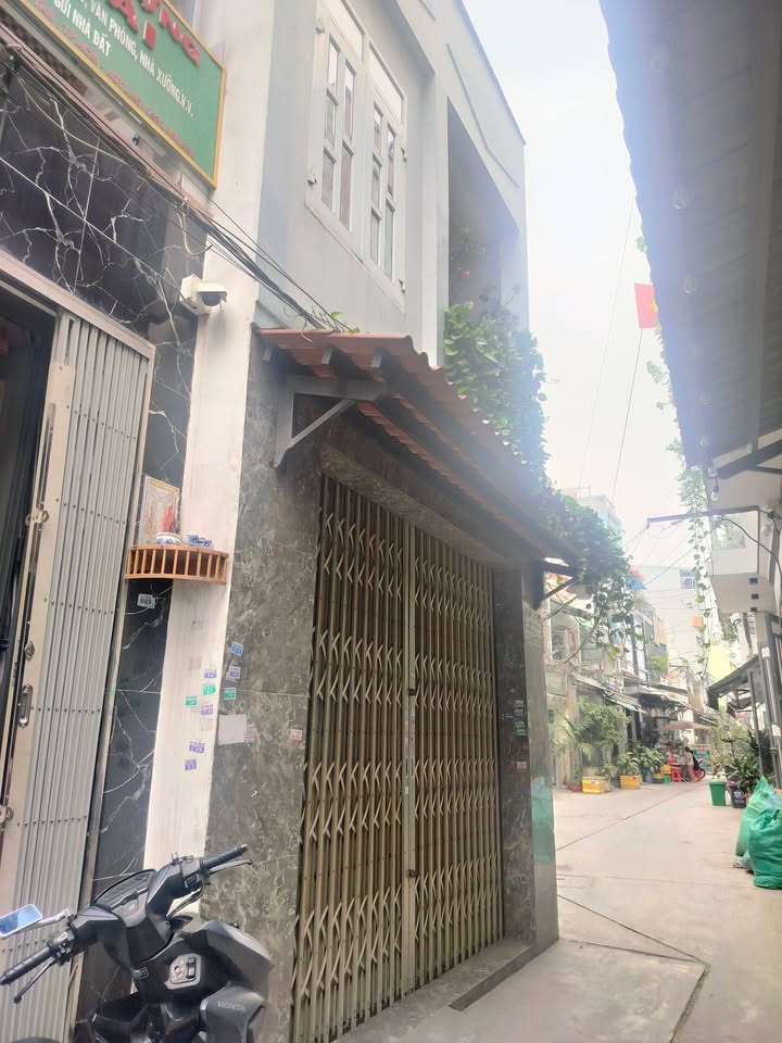 Nhà cho thuê hẻm 375 Chiến Lược, P Bình Trị Đông, Q Bình Tân 48m² - Nhà trống vào ở ngay!