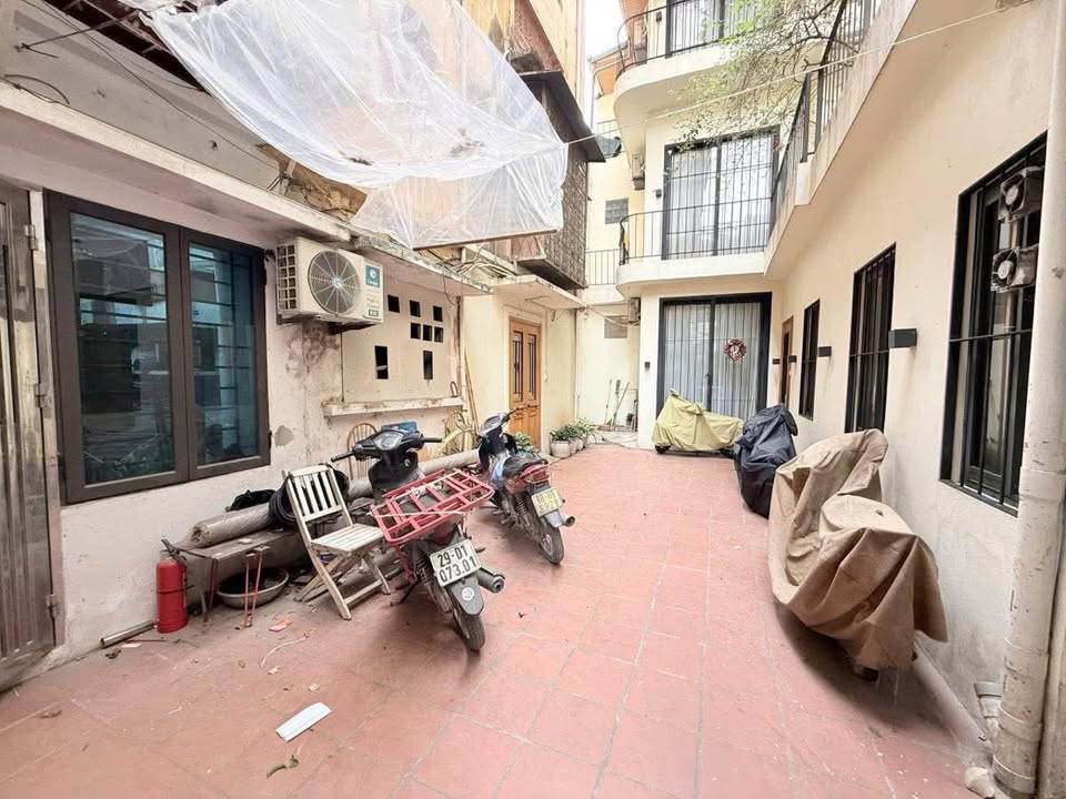 Nhà phố Trần Nhân Tông 14m² giá 1.75 tỷ - Vị trí đắc địa, chỉ 30m ra mặt phố!