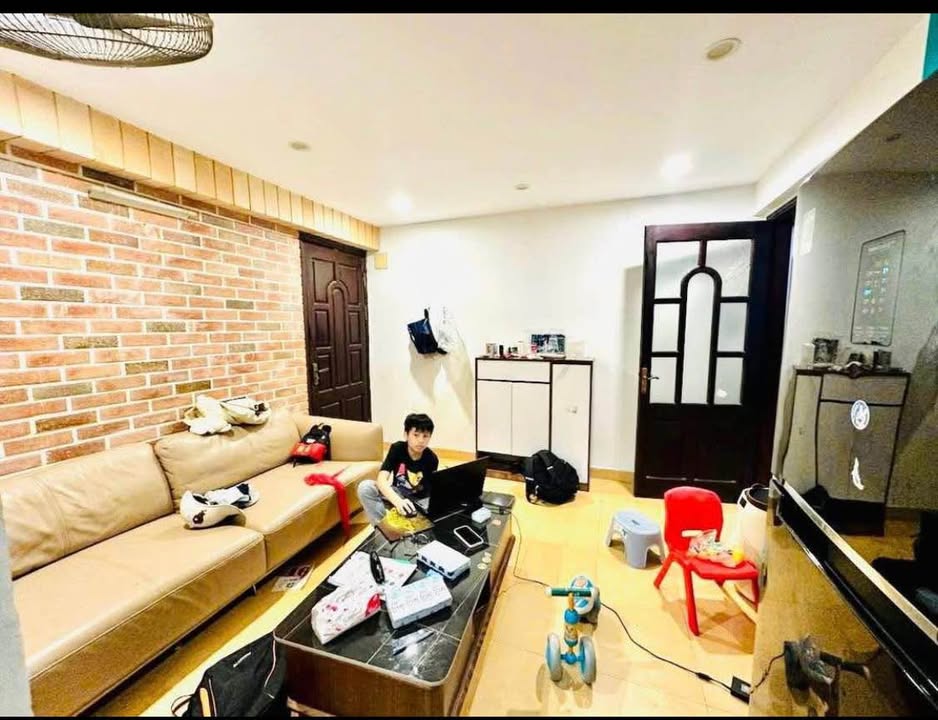 Nhà phố Đắc Di, Đống Đa, 70m² - Lô góc 3 mặt thoáng, ô tô đỗ cửa!