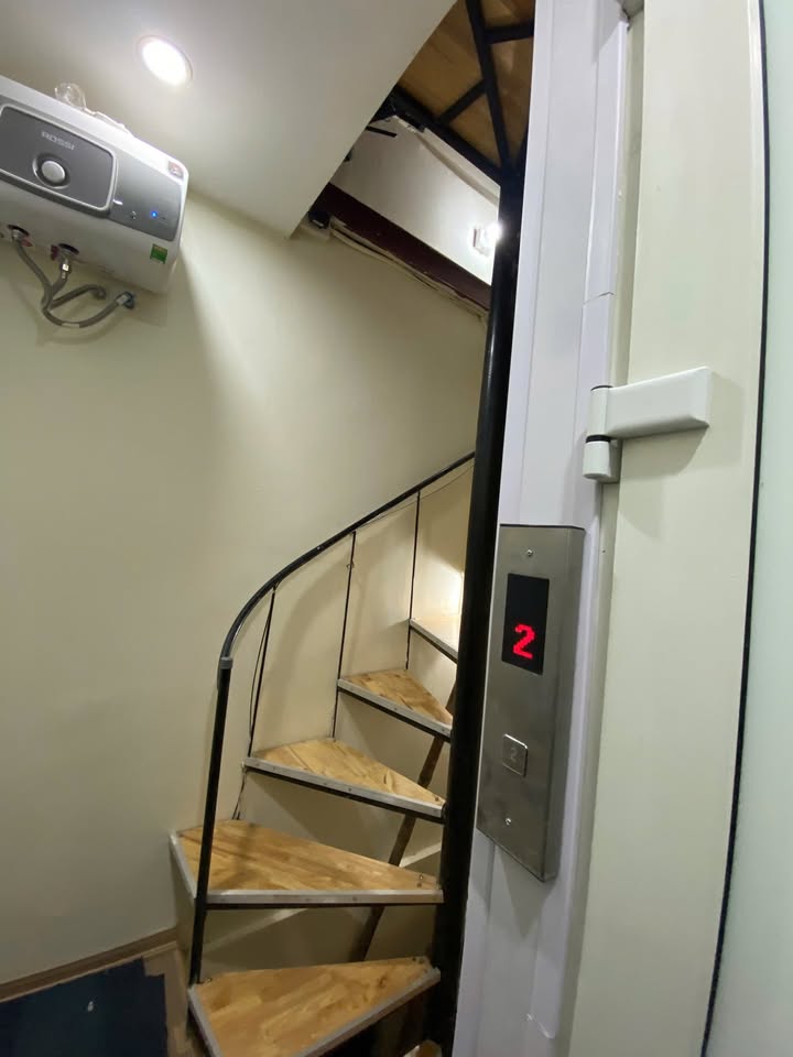 Chính chủ cho thuê CHDV phố cổ Hàng Gai 20m² giá 22 triệu - Thiết kế hiện đại, có thang máy!