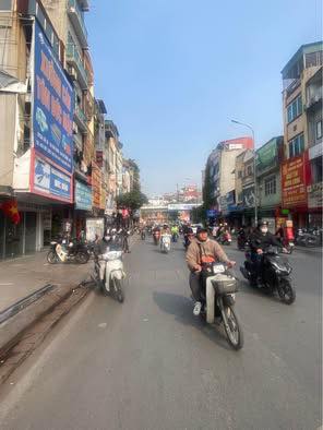 Nhà mặt phố Kim Ngưu, Quận Hai Bà Trưng 40m² giá 16.9 tỷ - Vị trí kinh doanh sôi động!