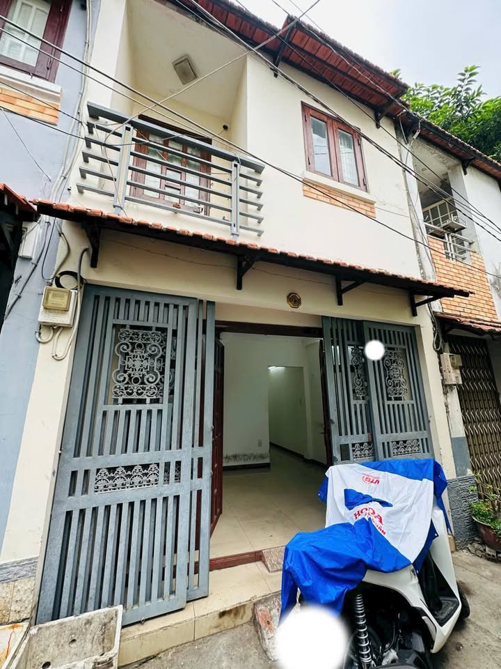 Nhà 2 Tầng 3PN 2WC Nguyễn Duy Trinh 34m² giá 3.5 tỷ - Tiện ích xung quanh đầy đủ!