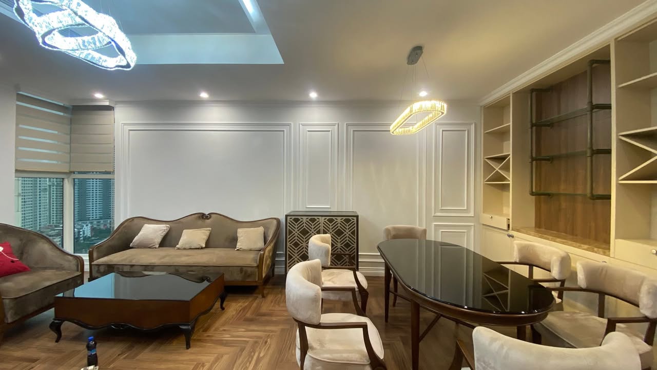 Căn hộ tầng cao Tòa L4 Tây Hồ 114m² giá 12 tỷ - Nội thất đầy đủ, view đẹp!