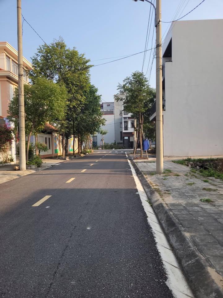 Căn hộ Khu đô thị Constrexim, Chu Văn An, 100m² - Giá chỉ 2.6 tỷ, thanh khoản nhanh!