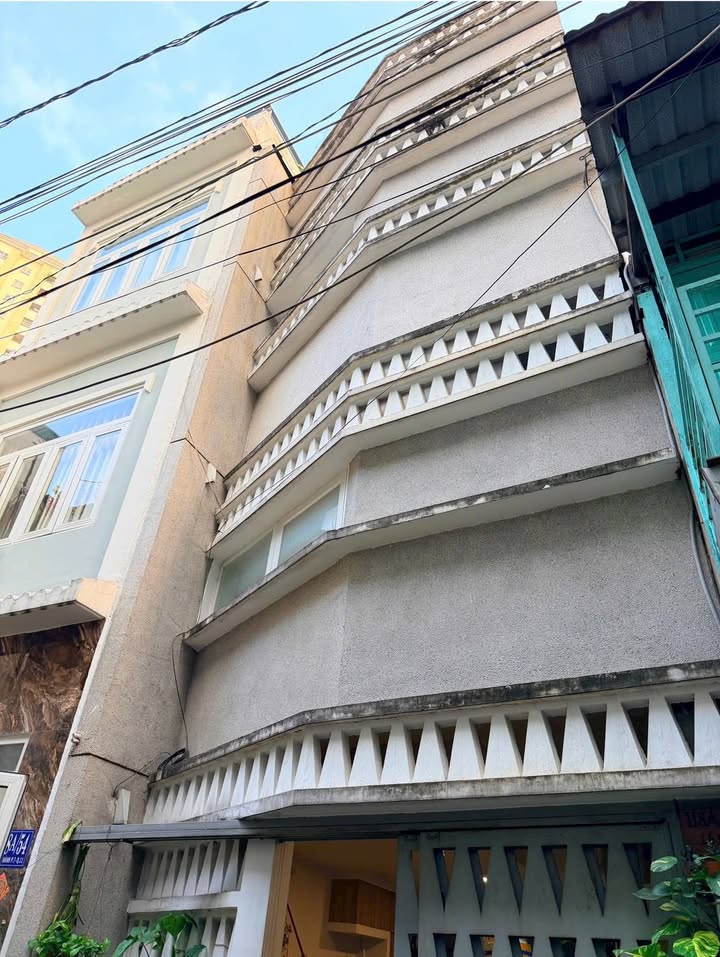 Nhà đẹp 4 tầng Lê Đại Hành, Quận 11, 38m² giá 5.7 tỷ - Pháp lý rõ ràng!