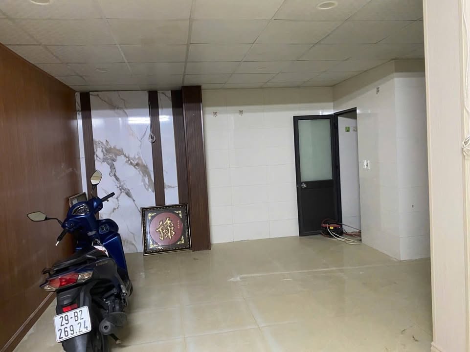 Nhà riêng cho thuê Hoàng Đạo Thành, Thanh Xuân 105m² giá 8 triệu - Nội thất đầy đủ, ô tô tránh