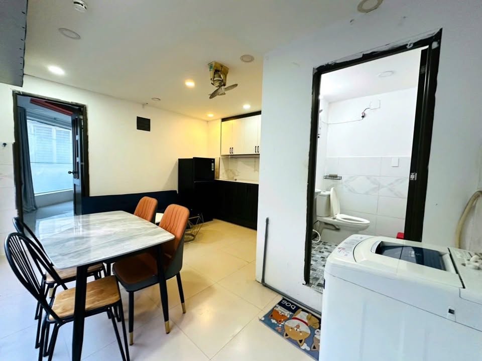 Căn hộ dịch vụ cho thuê Quận 10, 75m² giá 70 triệu - Vị trí đắc địa, thang máy tiện lợi!