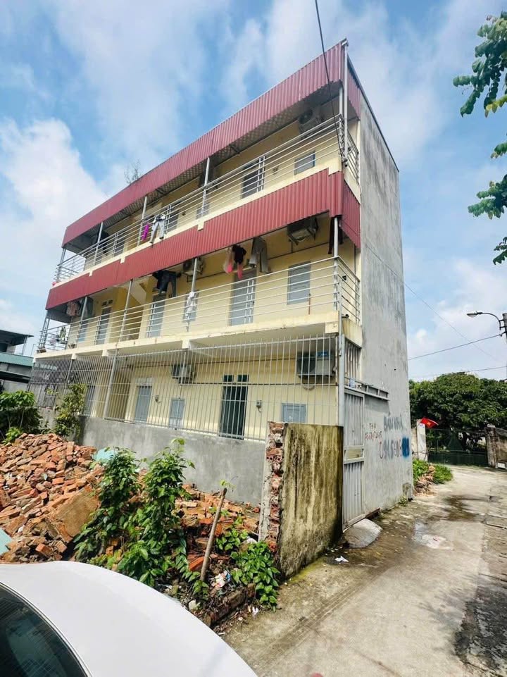 Nhà trọ 3 tầng Vân Dương Bắc Ninh 71,4m² giá 3 tỷ - Doanh thu 10 triệu/tháng!