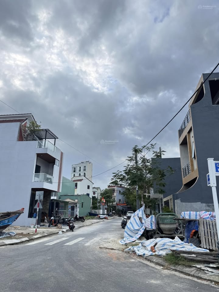 Đất nền Vũng Thùng 4, Sơn Trà, Đà Nẵng 100m² giá 6.x tỷ - Tiềm năng đầu tư cao!