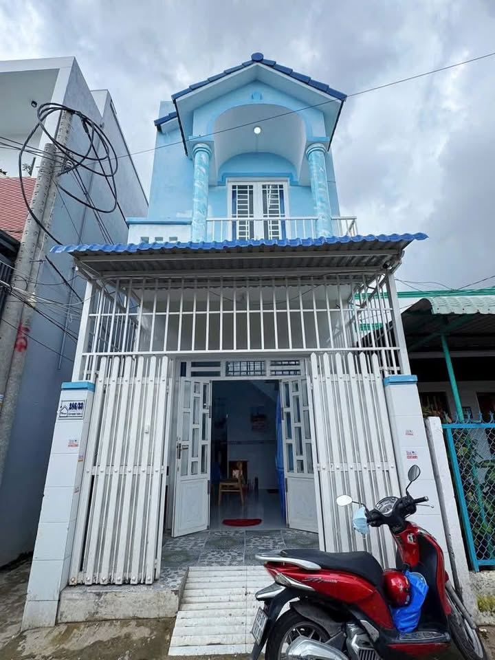 Nhà 2 tầng Hẻm Tân Liêm, Bình Chánh 80m² giá 1.69 tỷ - Thương lượng ngay!