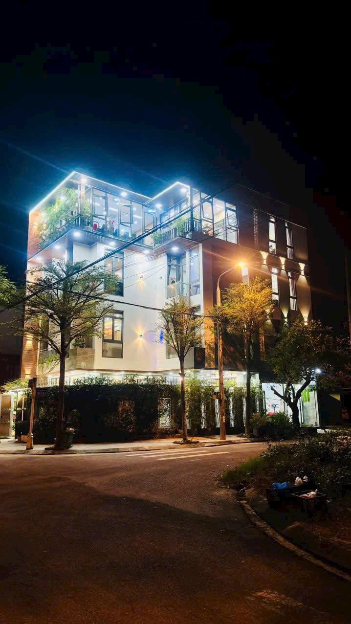 Cho thuê Villa hồ bơi 10PN mặt tiền khu Hoà Hải 160m² - Sẵn sàng vào ở!