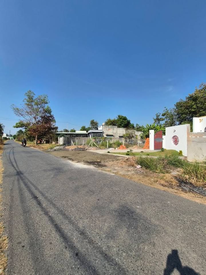 Nhà đẹp Khu phố Trường Huệ, Phường Long Hoa, Tây Ninh 196m² giá 1.19 tỷ - Sẵn sàng vào ở!