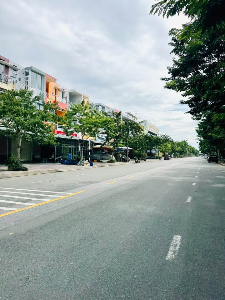 Nhà phố Khu đô thị 5A - Mekong Centre 110m² giá 4 tỷ - Pháp lý rõ ràng, sẵn sàng vào ở!