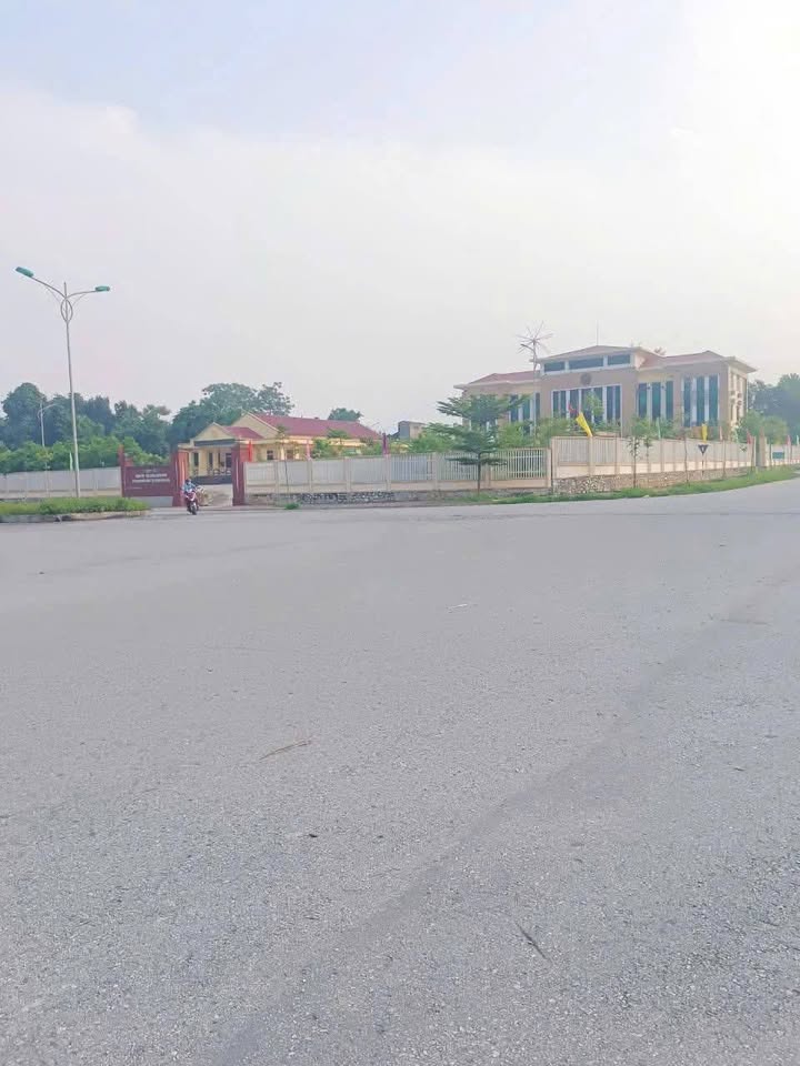 Đất nền phân lô Huyện Yên Sơn 200m² giá 2.6 tỷ - Pháp lý rõ ràng, sẵn công chứng!