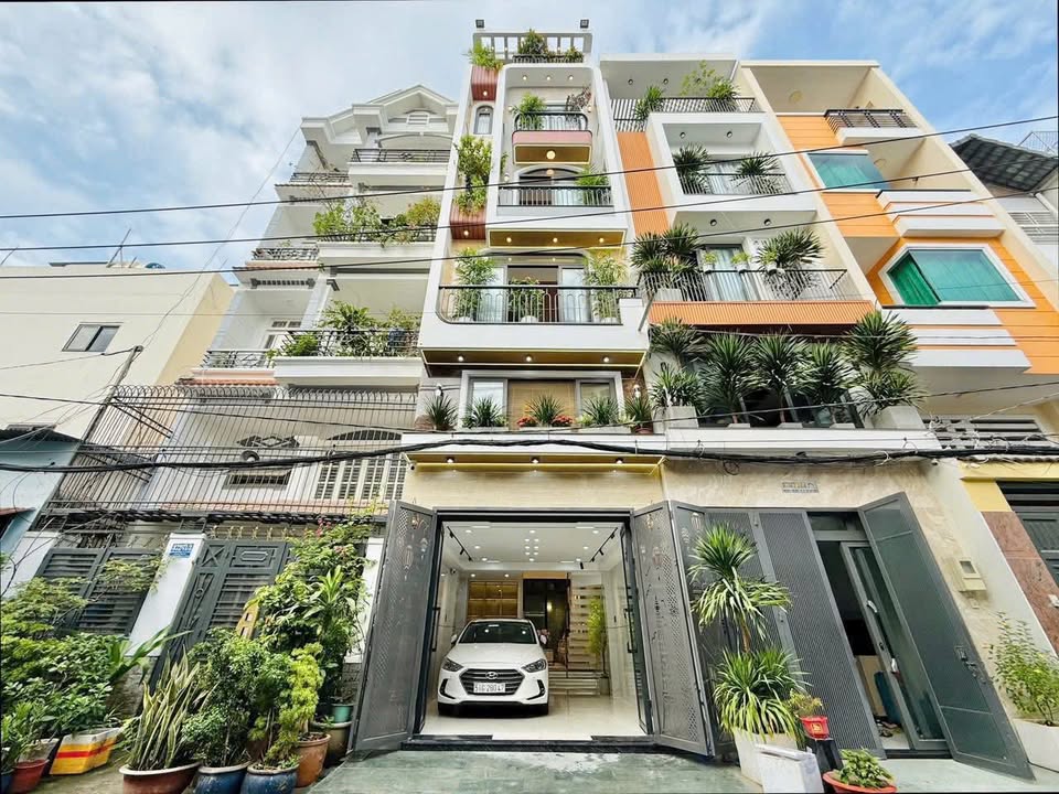 Biệt thự Cách Mạng Tháng Tám 400m² giá 16 tỷ - Siêu phẩm đẳng cấp chờ đón!