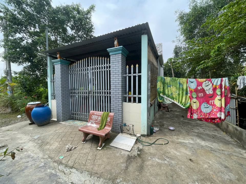 Nhà bán gấp tại Khu Thanh Long, Phú Hòa 100m² giá chỉ 600 triệu - Không thể bỏ lỡ!