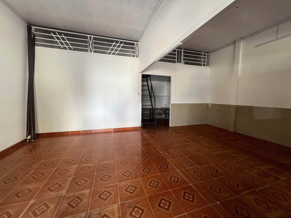 Cho thuê mặt bằng đường Phạm Ngọc Thạch 72m² - Kinh doanh tự do, vị trí sầm uất!