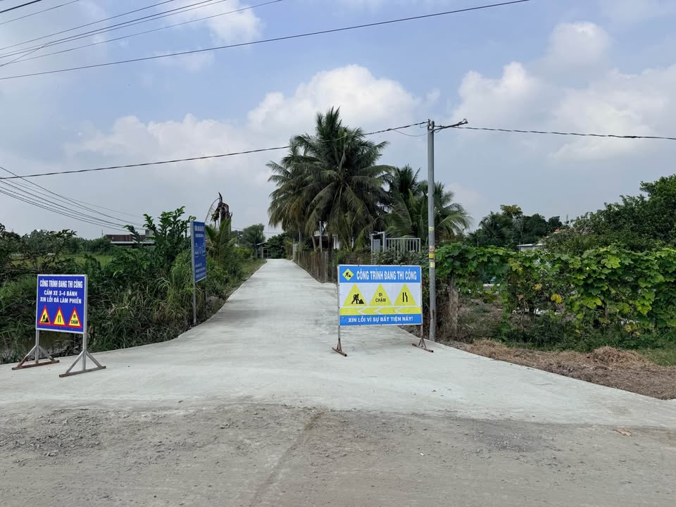 Đất lúa Bà Phổ Long An 1265m² giá chỉ 690 triệu - Sổ hồng chính chủ