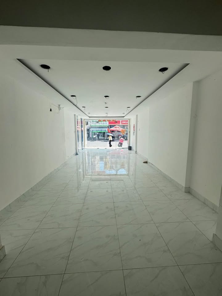 Cho thuê mặt bằng kinh doanh mặt tiền Man Thiện, Q9 - Diện tích 125m², giá 29 triệu/tháng!