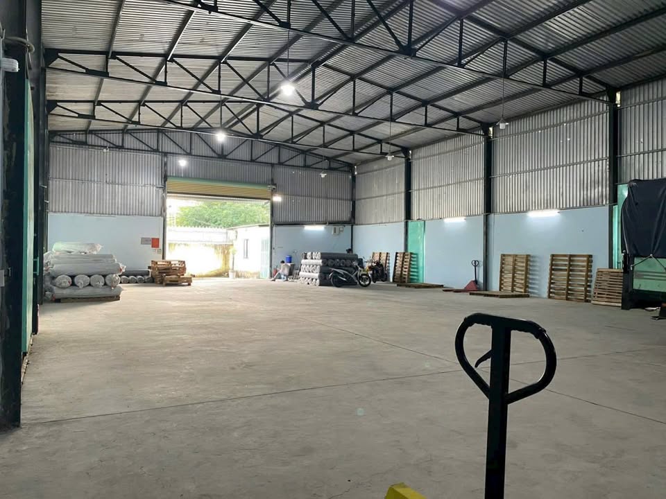 Kho xưởng mặt đường Kênh Tham Lương, Quận 12, 685m² giá 37 tỷ - Đầu tư sinh lời ngay!