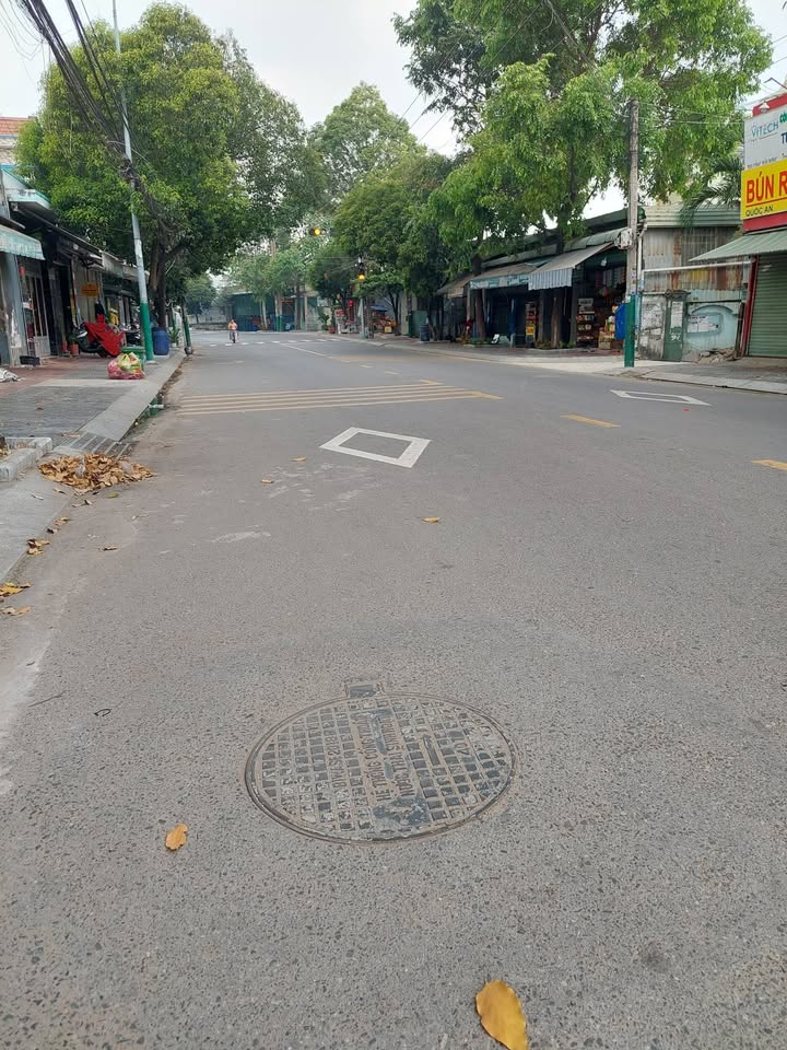 Đất nền Thủ Đức 281m² giá 7.3 tỷ - Vị trí đẹp gần chợ Dĩ An 1!