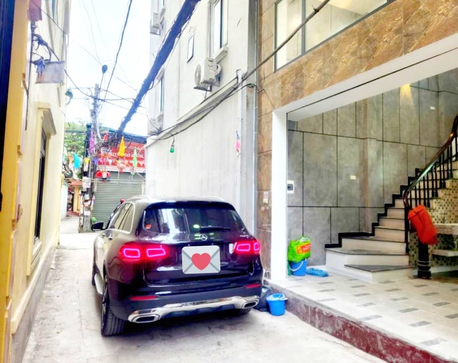 Nhà 5 tầng Tựu Liệt, Thanh Trì 35m² giá 8 tỷ - Gần chợ đầu mối, ô tô tránh