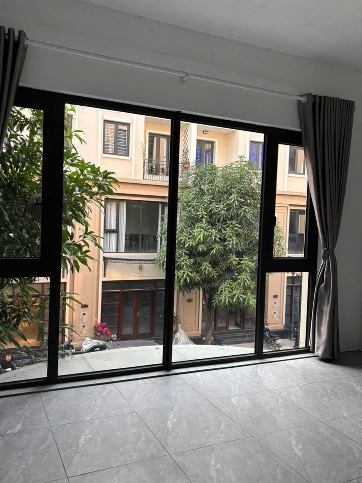 Nhà cho thuê tại Vịnh Tây, Huyện Văn Giang, 62m² giá 9 triệu - Siêu rẻ, thương lượng ngay!