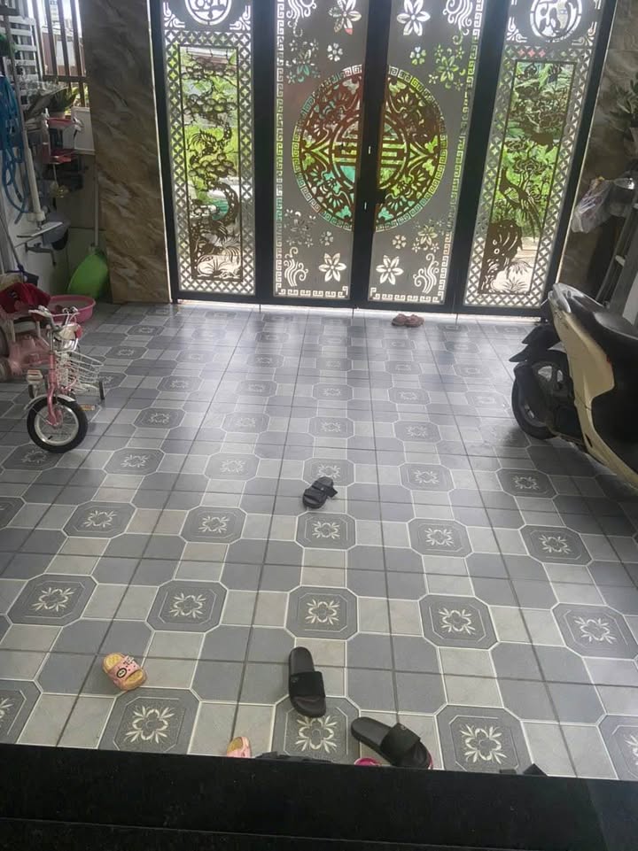 Nhà cấp 4 gác lửng tại Thái Hòa Tân Uyên 105m² giá 2 tỷ - Thiết kế 3 phòng ngủ thoáng mát!