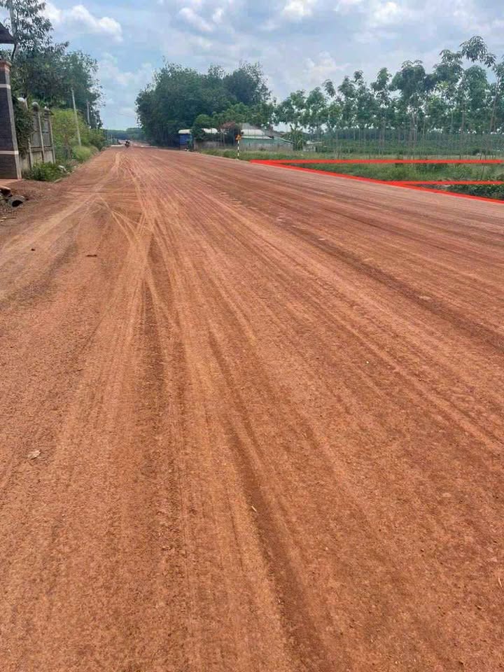 Đất nền xã Tân Tiến, huyện Đồng Phú 200m² giá chỉ 3.5 tỷ - Sổ riêng, xây dựng tự do!