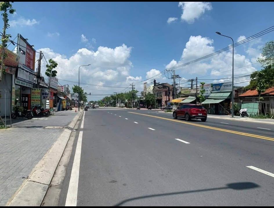 Mặt tiền FrontHouse Huỳnh Văn Lũy 2277m² giá 4.75 tỷ - Kinh doanh đa dạng