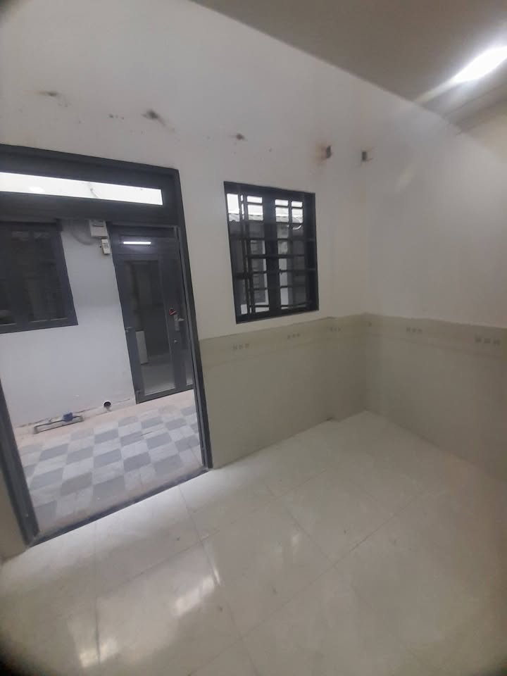 Nhà cho thuê nguyên căn Quận 12 - Diện tích 15m², Giá 3 triệu/tháng - Nhà mới tinh, sẵn sàng vào ở!