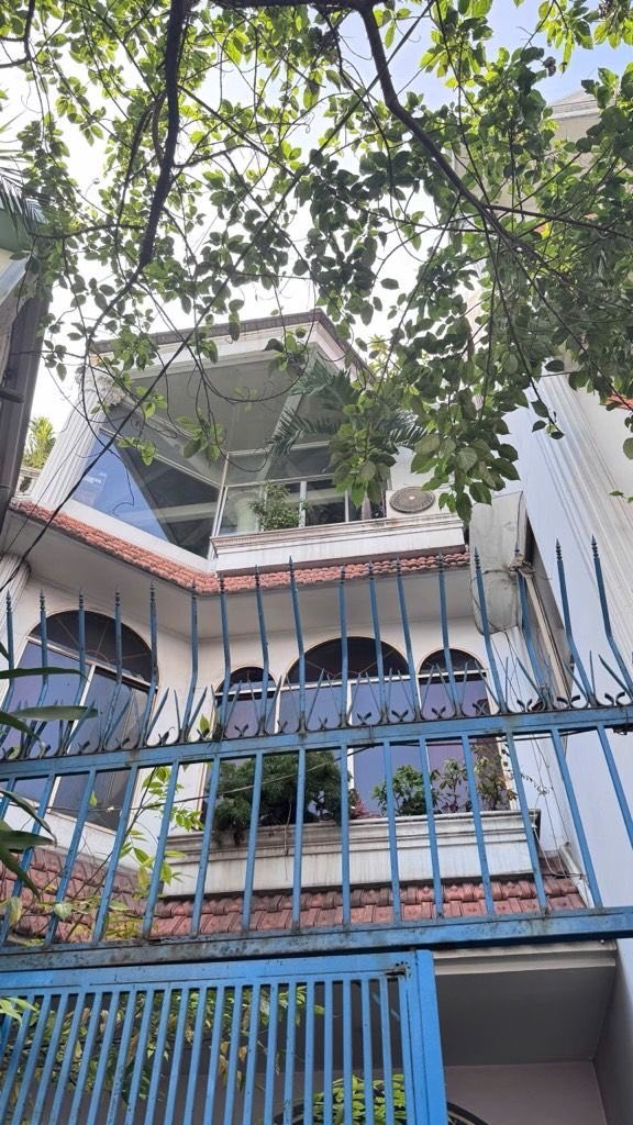 Bán gấp FrontHouse Bùi Văn Thêm, Phú Nhuận 112m² giá 23 tỷ - Pháp lý sổ hồng chính chủ!