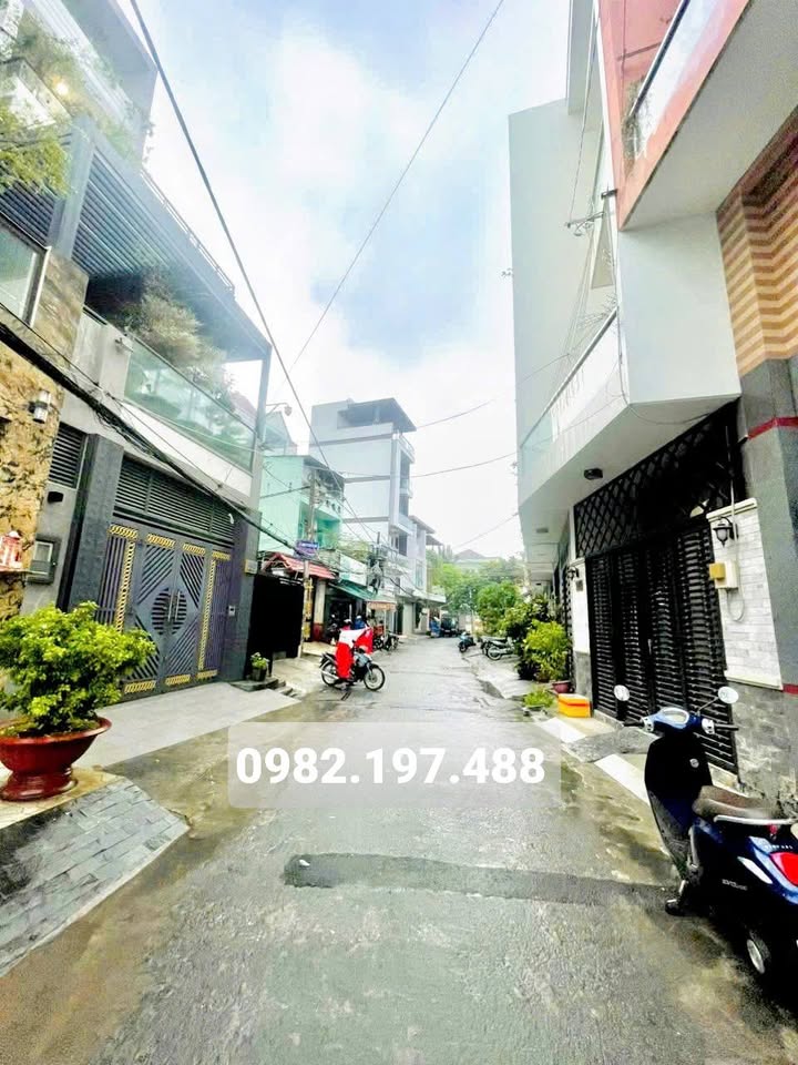 Nhà mới Tân Phú 26m² giá 3 tỷ - Sẵn sàng vào ở ngay!