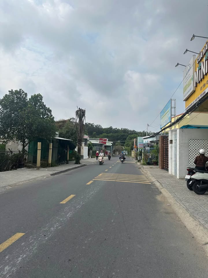 Đất mặt tiền Hồ Văn Nhánh, Mỹ Tho 111m² giá 2 tỷ - Cơ hội đầu tư hấp dẫn!