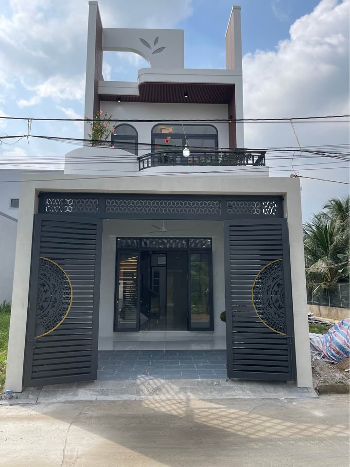 Nhà phố chính chủ tại Phường Trung An, 90m² giá 2.1 tỷ - Sẵn sàng vào ở!