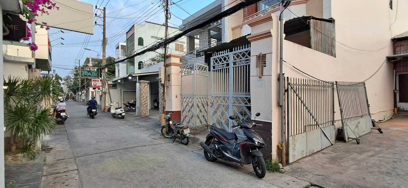 Nhà 1 Trệt 3 Lầu Phường Phú Khương 85m² giá 3.5 tỷ - Thiết kế hiện đại, chính chủ!