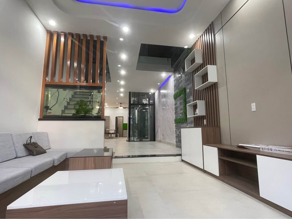Nhà 4 tầng Bắc Đẩu, Hải Châu, 101m² giá 11 tỷ - Đầu tư sinh lời cao!