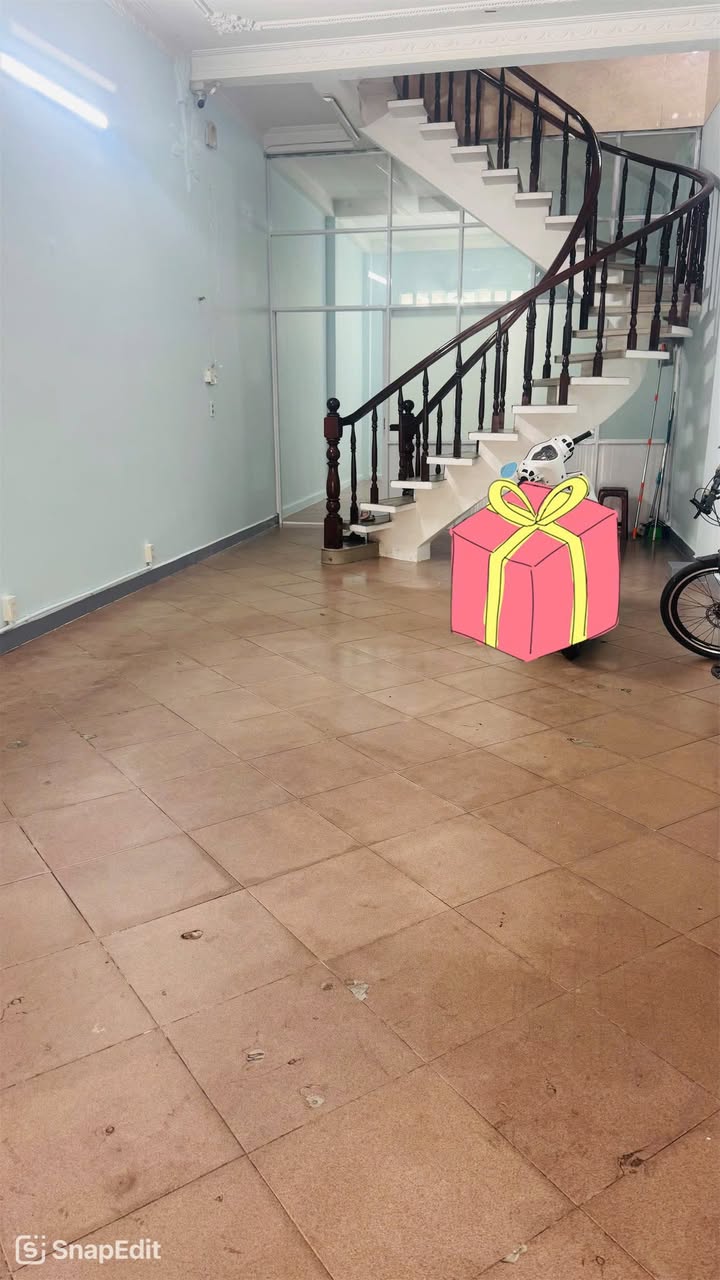 Cho thuê mặt bằng kinh doanh tầng trệt và phòng lầu 1 tại Quận 10 - Giá 30 triệu/tháng!