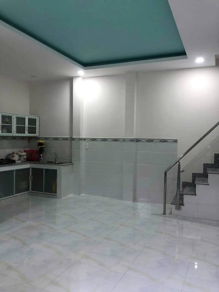 Nhà 3 tầng cho thuê tại Thủ Đức 29m² giá 8.5 triệu - Tiện nghi đầy đủ, mặt tiền gần Gigamall!