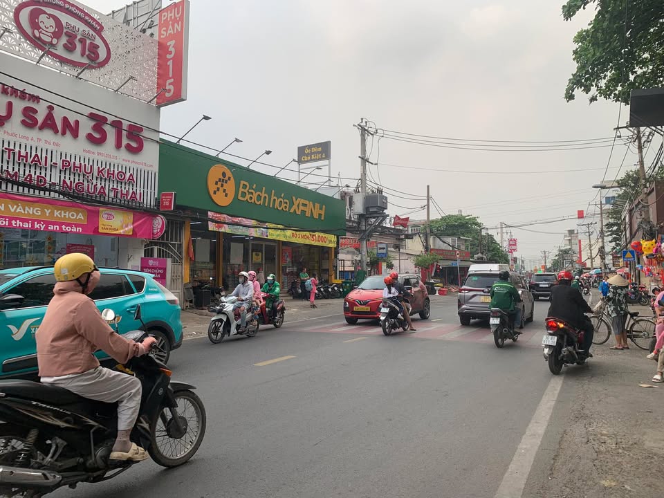 Cho thuê mặt bằng kinh doanh Đỗ Xuân Hợp - Phước Long B - 140m² giá 50 triệu - Vị trí sầm uất, đông đúc!